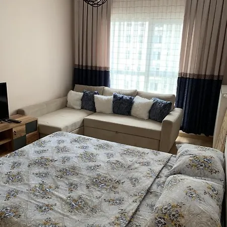 Vanessa Room *